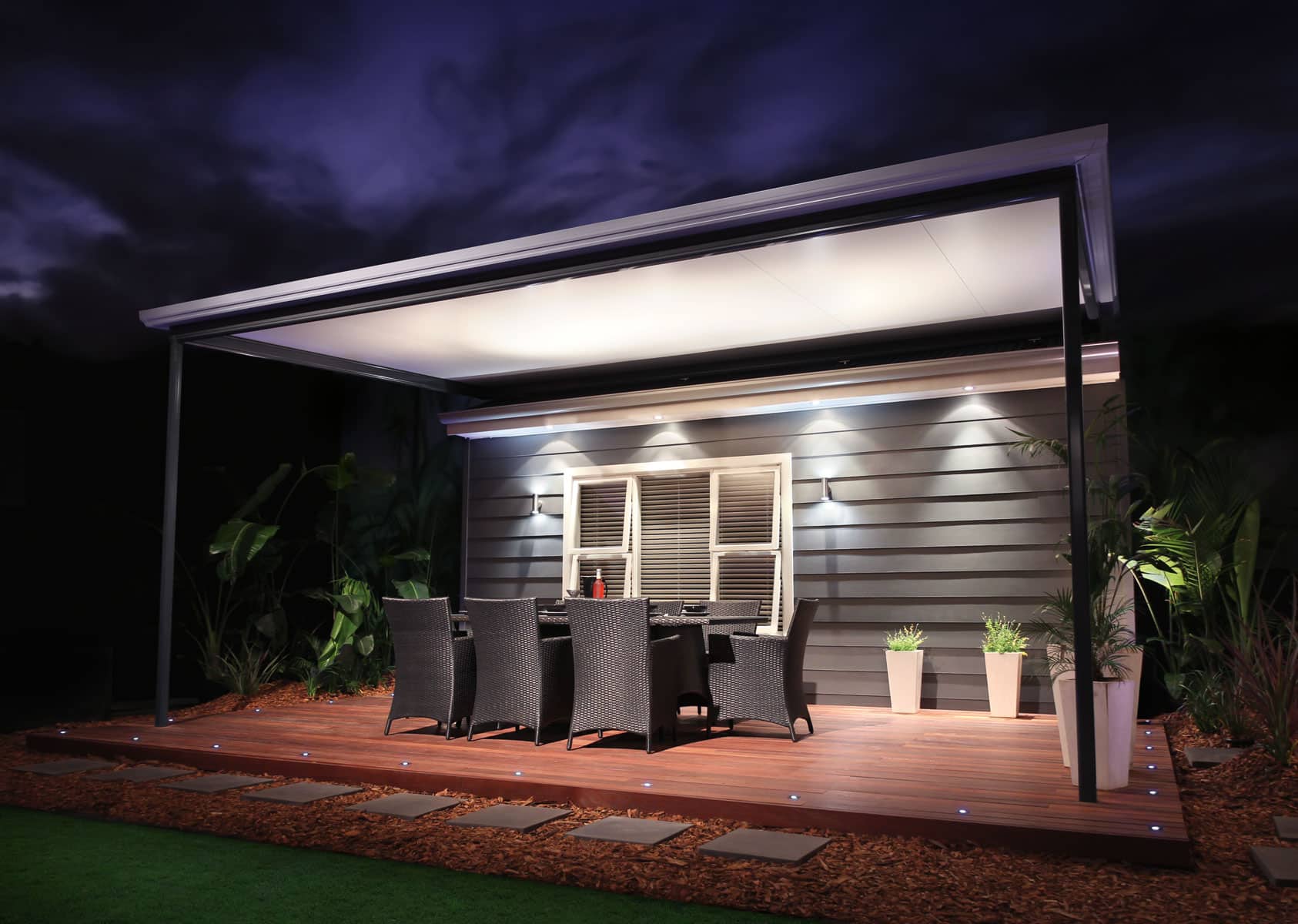 MyLiving Outdoors Outdoor Lighting
